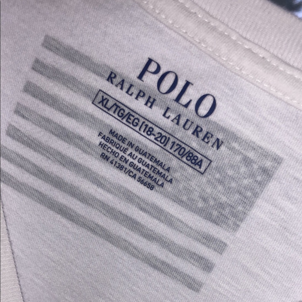 A polo long sleeve